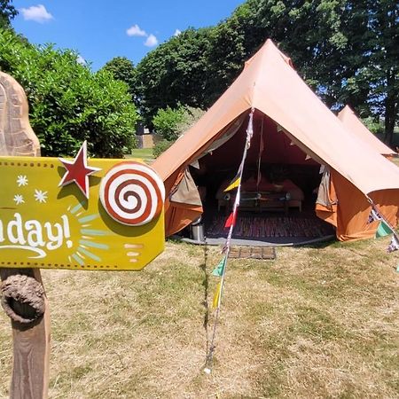Cocoon Village - Glamping - Domaine Des Grottes De Han Rochefort Bagian luar foto