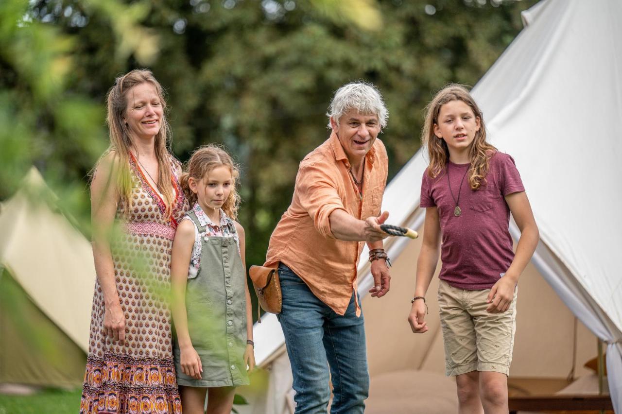 Cocoon Village - Glamping - Domaine Des Grottes De Han Rochefort Bagian luar foto